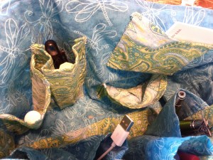 In reality, it's more green than yellow, as it seems to be in this picture... But the blue has all of those lovely dragonflies on it! Woot!